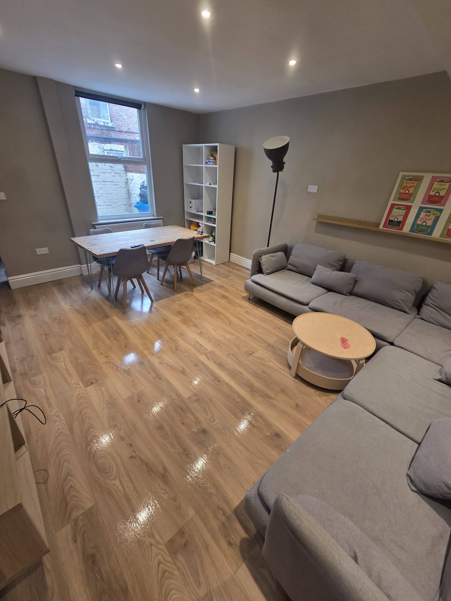 Clean lounge